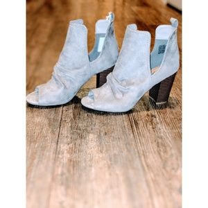 Grey open-toed boots